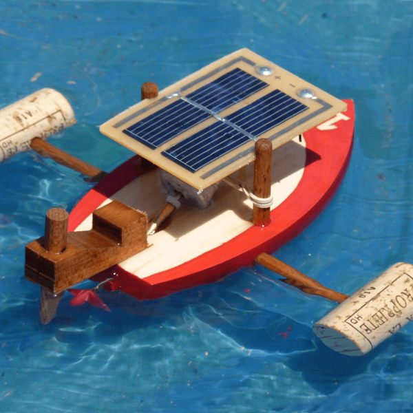 Jouet Animé Solaire Bateau Bois