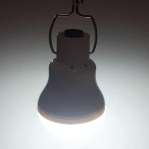 LAMPE SOLAIRE -ampoule-LED opaque allumée pratique à suspendre